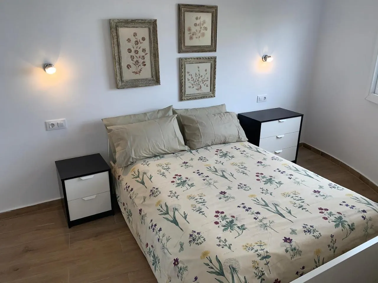 Paseo Maritimo, Los Cristianos Over The Sea Free Wifi Arona  0*, Arona (Tenerife)